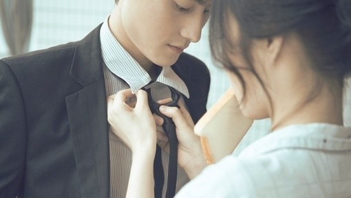 男朋友就是你早晨醒来时第一个想到的那个人